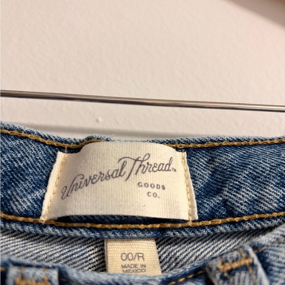 Universal Thread Blue Denim Jeans - Picture 4 of 9